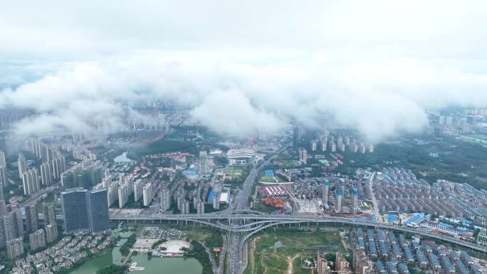 4K航拍长沙雨后云海高空穿云4