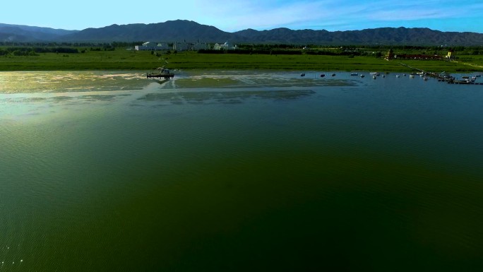 航拍岱海湖面