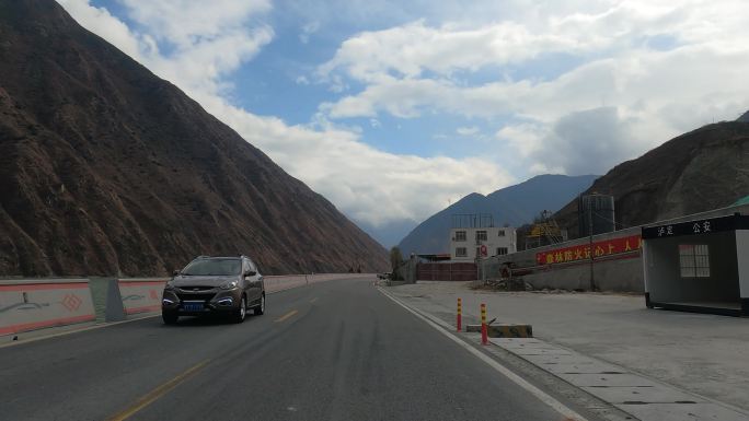 川藏区国道自然风光公路