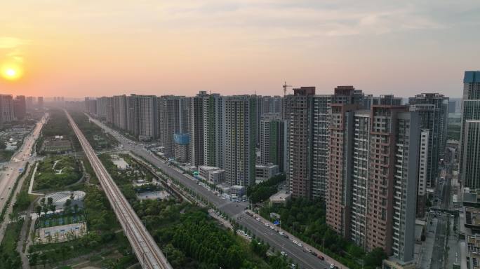 城市夕阳高铁烂尾楼房地产