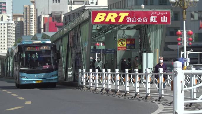 地面 拍摄 乌鲁木齐 红山 车站