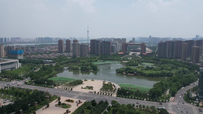 临沂北京路车流延时摄影五洲湖航拍