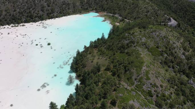 丽江玉龙雪山干河坝航拍牛奶海