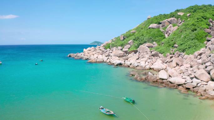 航拍海南万宁大花角海岸线美景