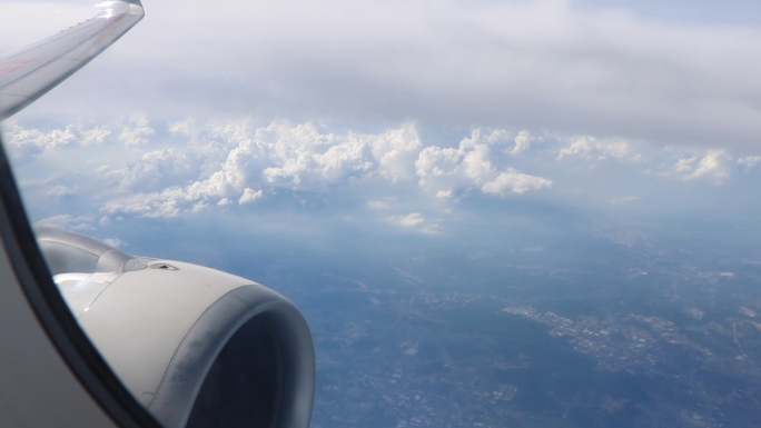 模拟乘客从飞机窗户往外看
