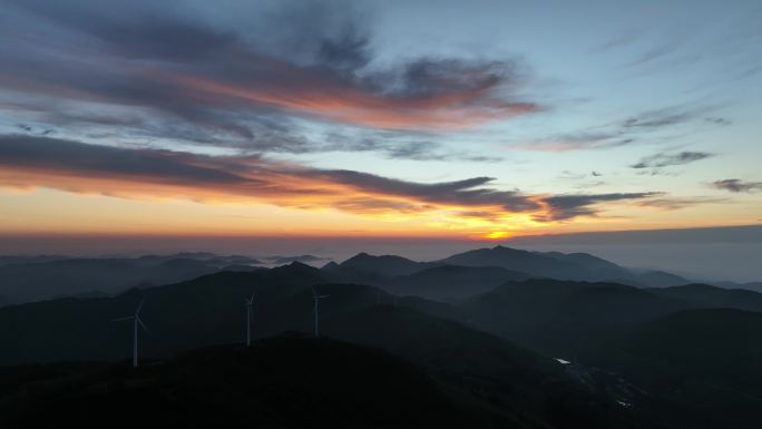 航拍浙江会稽山东白山日出延时朝霞风车茶山