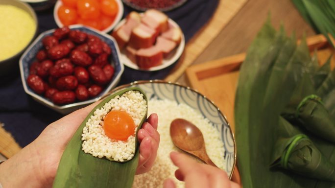 粽子与食材特写三角粽美食