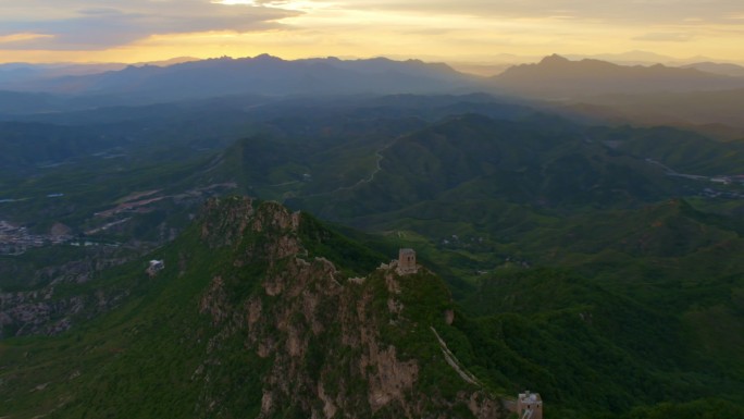 直升机航拍金山岭长城A4