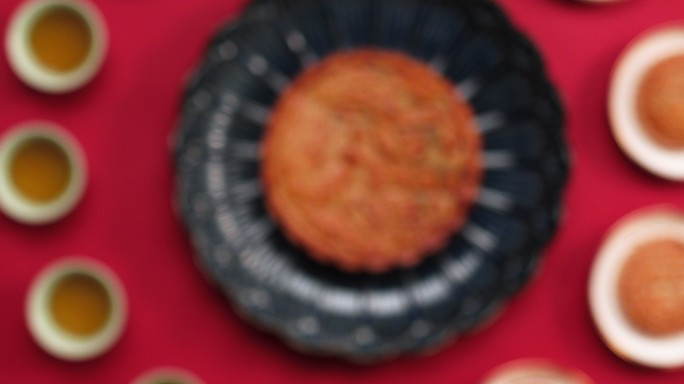 月饼创意摆拍特写莲蓉月饼中秋月饼传统节日