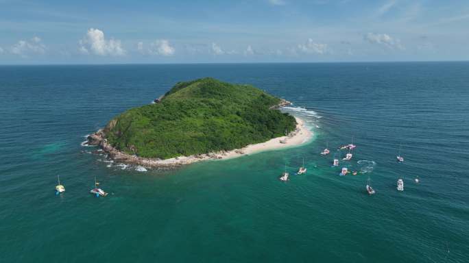 航拍夏日的加井岛海岸线