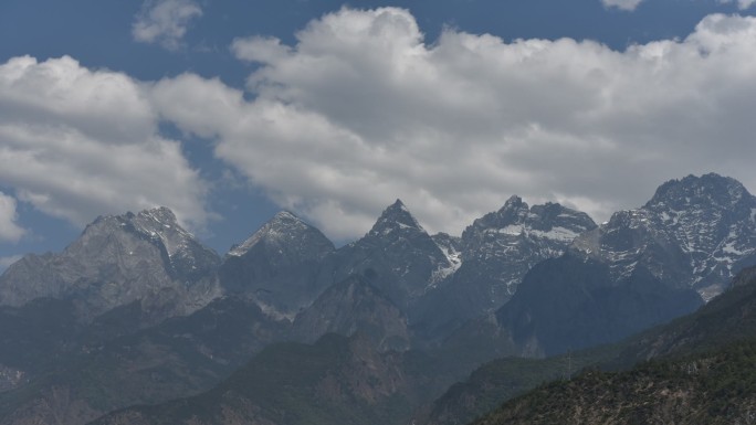 云南玉龙雪山 玉龙十九峰延时视频