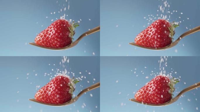 草莓旋转流水 在勺子里撒糖