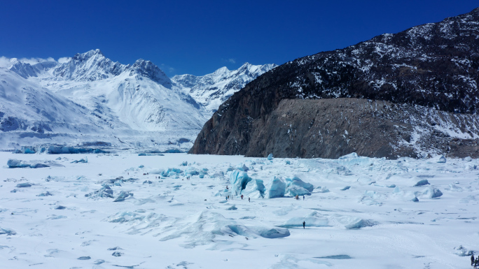 西藏昌都｜来古冰川｜蓝冰世界