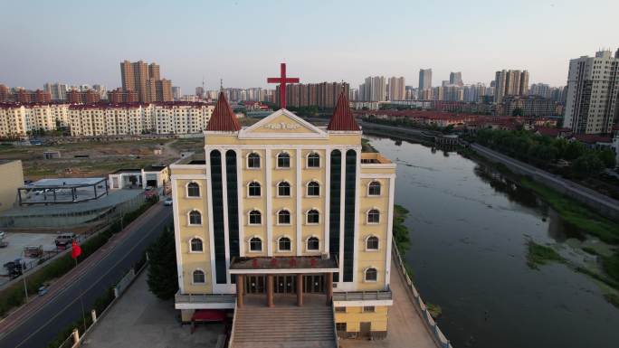 宗教十字架柳青河基督教堂航拍外景全景临沂
