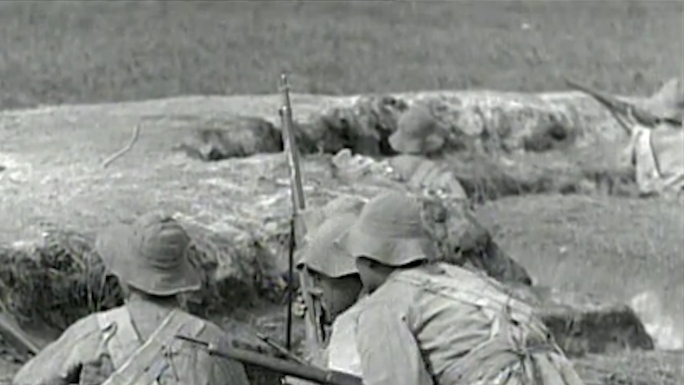 1929年伪满士兵练习射击