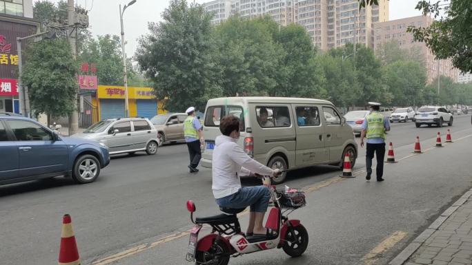 人员超载 小客车超载 交警 违章 处罚