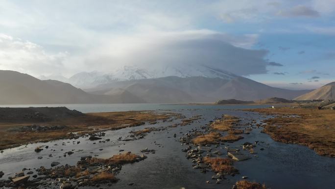 原创 新疆喀拉库勒湖慕士塔格峰雪山风光