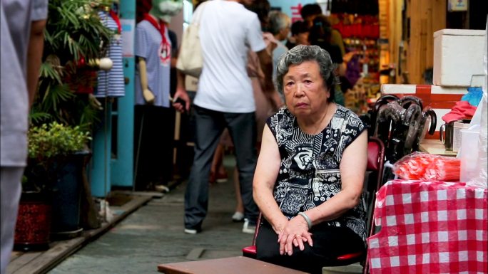 街拍 人流 购物 街道