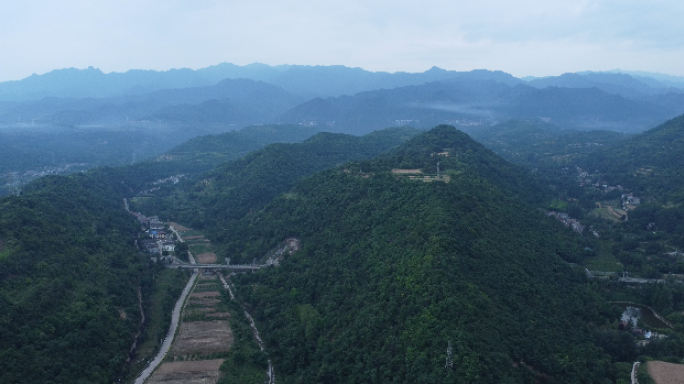 秦岭高速公路隧道