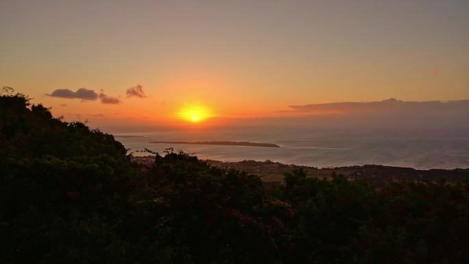 登高实拍大海日落夕阳延时