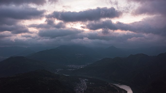 高山日出云海航拍延时