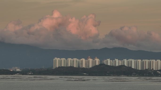 4K正版-航拍黄昏云彩下的香港城市居民区