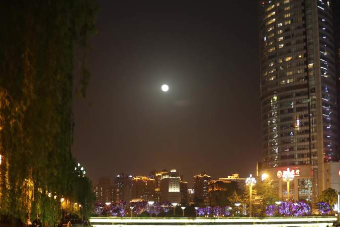 锦江桥上升明月