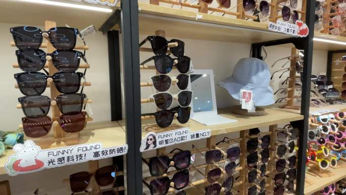 商场眼镜店墨镜太阳镜专柜展厅实拍原素材