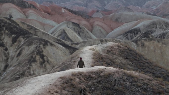 一个人的旅途翻山越岭