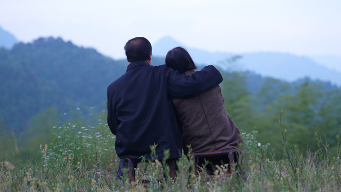 农村夫妇幸福晚年生活