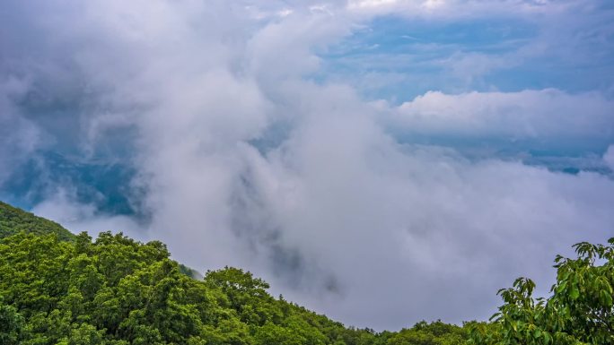 栾川老君山云海翻滚