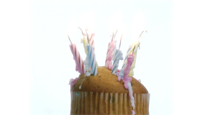 蛋糕上的生日蜡烛延时