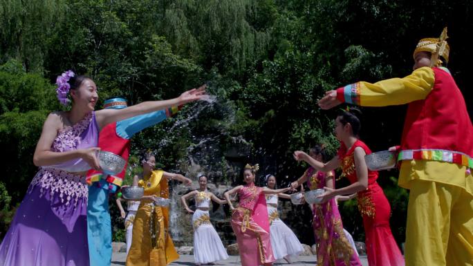 傣族泼水节 少数民族节日