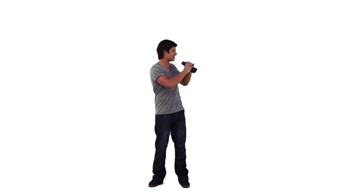 一个男人正在用双筒望远镜看白色的背景