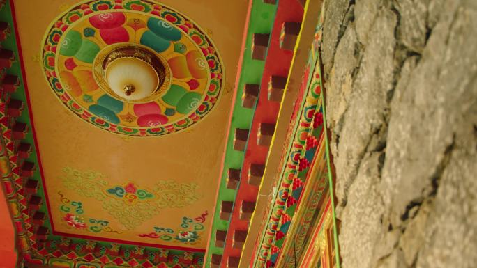 藏式建筑彩顶