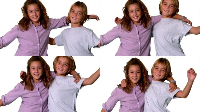 哥哥和妹妹跳进同一个镜头，用慢动作拥抱在一起
