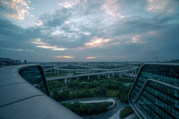 上海凌空SOHO看外环高架延时摄影