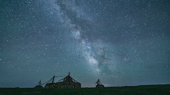 银河 星空 星轨 敖包 延时 草原 夜景