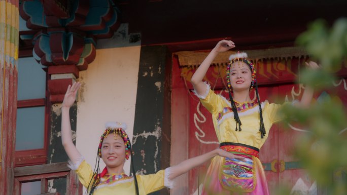 藏族舞蹈 民族服饰 载歌载舞