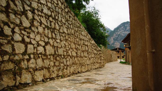 山中村落石头墙