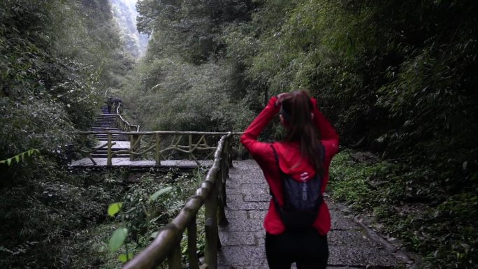 溶洞  美女   攀岩  登山  极限