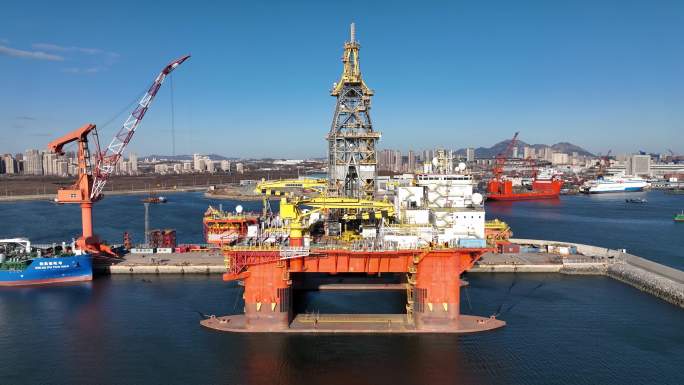 石油钻井平台航拍 大连船舶制造 海洋钻井