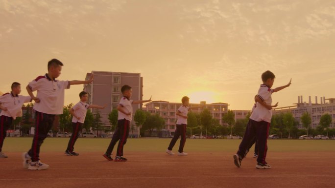 小学生体育课活动毕业奔跑运动毕业毕业季