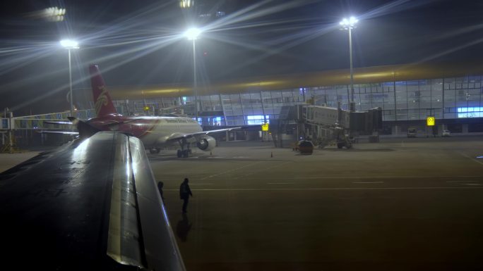 安徽机场起飞 乘坐飞机舷窗视角