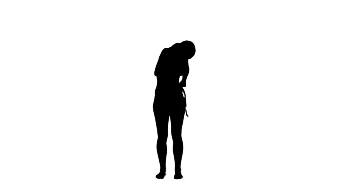 在白色背景下，一个女人的剪影拿着卷尺