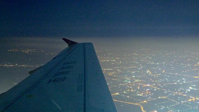 深圳航空夜景舷窗视角