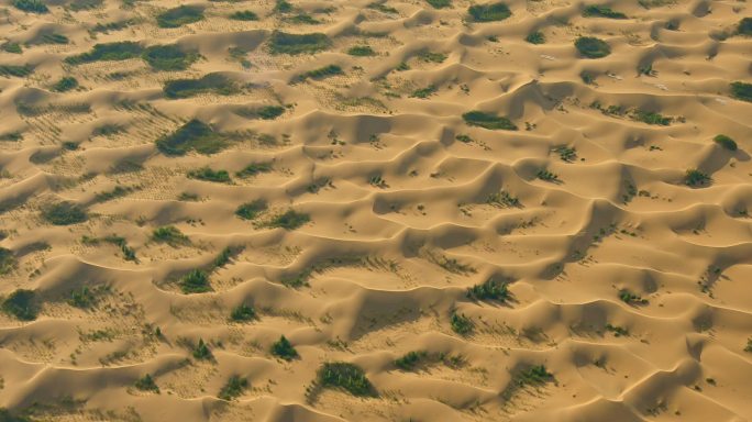 直升机航拍内蒙古鄂尔多斯市库布齐沙漠05