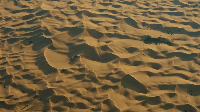 直升机航拍内蒙古鄂尔多斯市库布齐沙漠09
