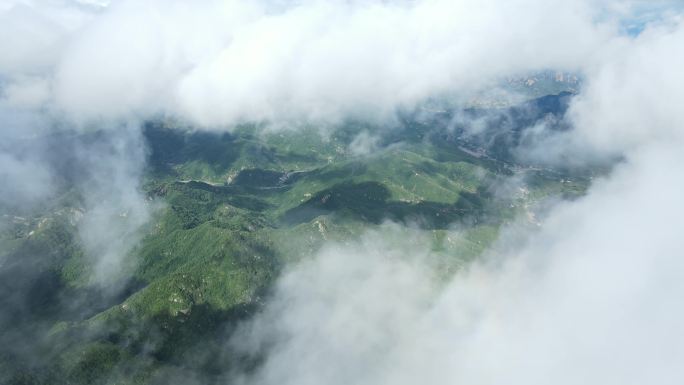 穿云航拍盘山公路