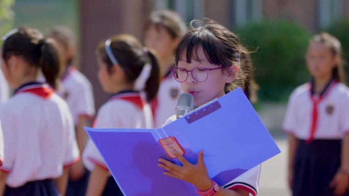 中学生小学生课间学校操场演讲升旗降旗仪式